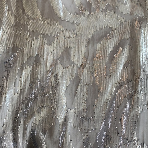 Ariel Metallic Top In Pale Steel/silver size small NWT - Picture 14 of 17